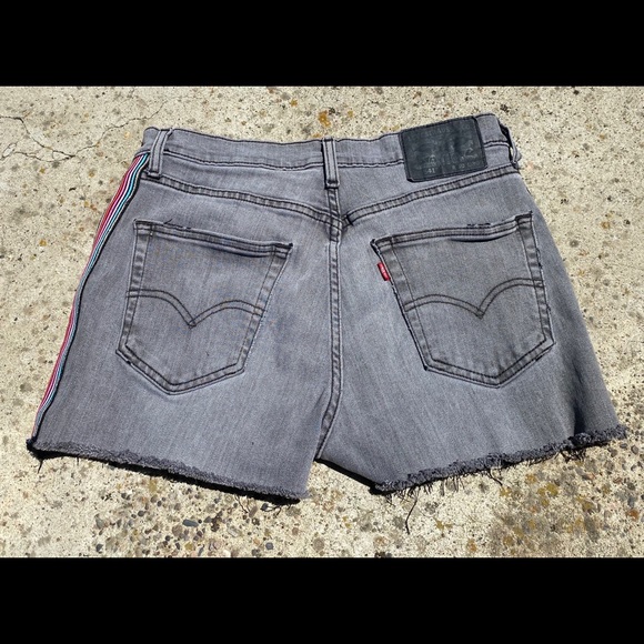 Levi's 541 Cuttoff Shorts with tuxedo stipe grosgrain, Racing stripe denim Size - Picture 3 of 6